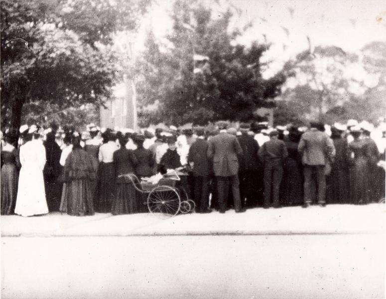 Concrete 1897.jpg - Gathering on the Concrete 1897     (  Possibly the Diamond Jubilee ? Can anyone confirm this ? ) 